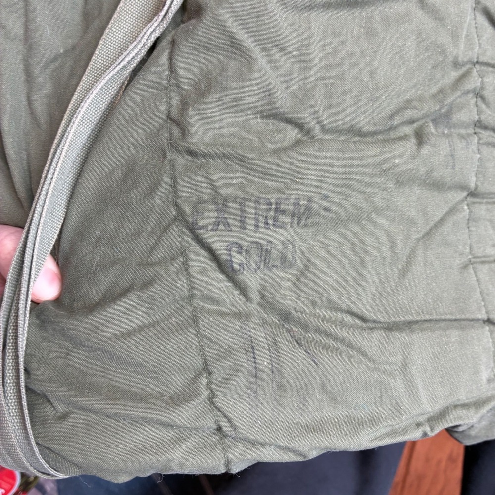 US Military Extreme Cold Weather Sleeping Bag Olive Drab Green Vintage Mummy Bag - Picture 3 of 16